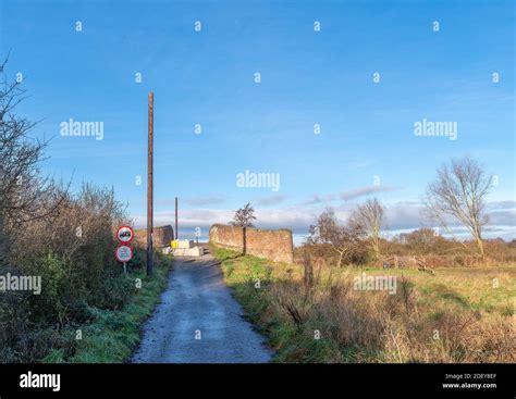 Concrete Barricade Construction Hi Res Stock Photography And Images Alamy