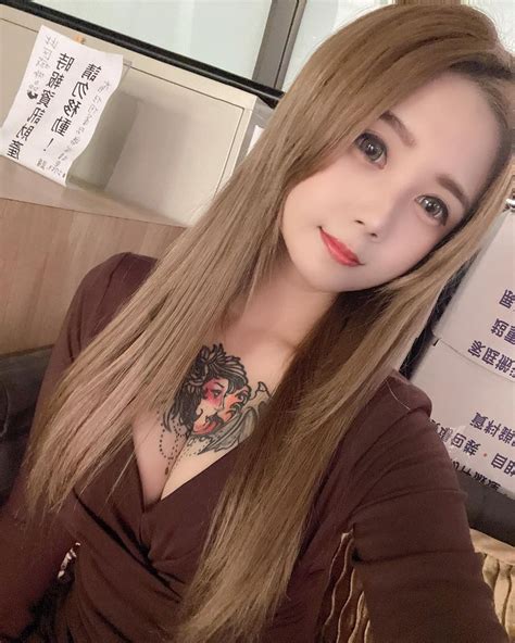 Bị fan hỏi khó Làm diễn viên phim 18 thì sao lấy chồng hot girl xinh đẹp bất ngờ đáp trả đầy