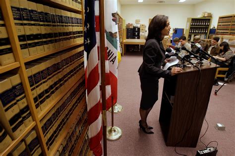 Crime Lab Scandal Rocked Kamala Harriss Term As San Francisco District