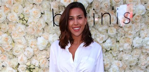 Bikini Model Devin Brugman Spills Out Of Black Bra In Sultry New Instagram Photo Black Bra