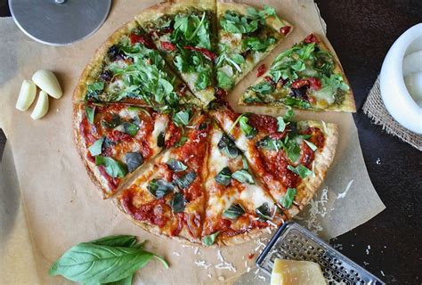 Pizza aus Quark Öl Teig Rezept für den Thermomix