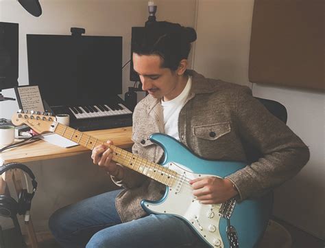 Propose Cours De Guitare à Paris Méthode Personnalisée On Gens De