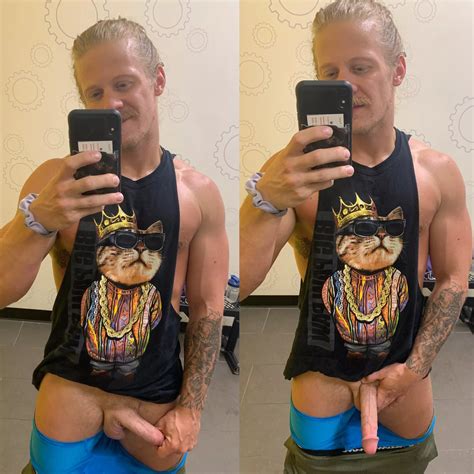 Hanging Out In The Locker Room Nudes Hotguyswithtattoos NUDE PICS ORG