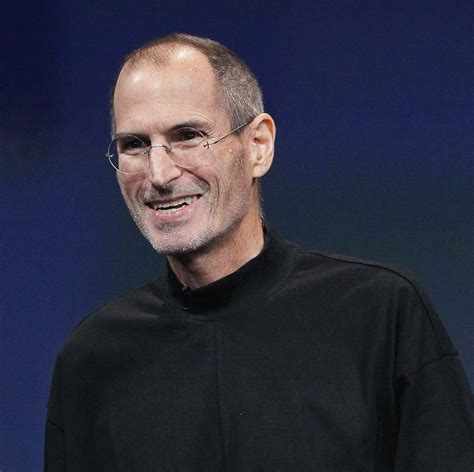 Steve Jobs Là Ai? Khám Phá Tiểu Sử Và Sự Nghiệp Của Biểu Tượng Công
