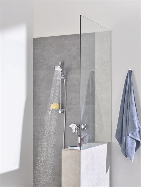 Tempesta Cosmopolitan Shower Rail Mm Grohe