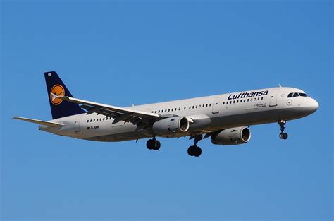 Lufthansa Fleet Airbus A321 100200 Details And Pictures