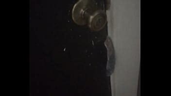 Se Dio Cuenta Que Entro A Su Cuarto XVIDEOS