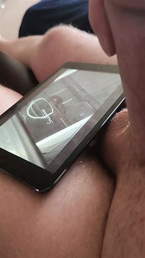 Guy Decides To Jerk Off To His Girlfriend When He Finds Out She Works As A Nude Model XHamster