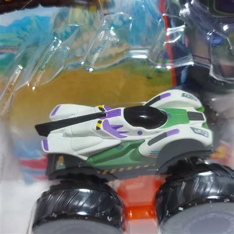 Buzz Lightyear Disney Pixar Hot Wheels Monster Trucks 2022 R 140 em Belém Pará Mebuscar Brasil