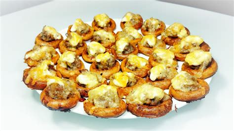 Simply Fast And Incredibly Tasty Baked Bagels With Minced Meat And