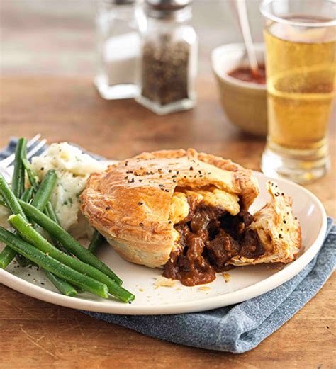 Steak and Smoked Cheese pie recipe | Mainland