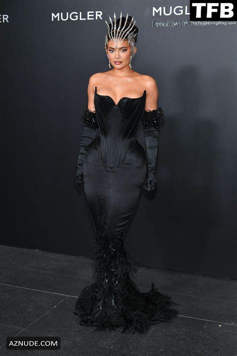 Kylie Jenner Sexy Seen Showcasing Her Hot Cleavage At The Mugler Couturissime Exhibition Opening