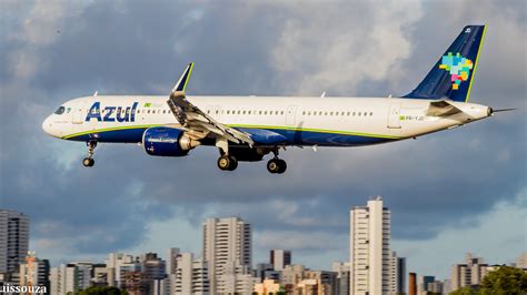 Azul Airlines A Neo Pr Yjd On Final Rwy Sbrf Recife Br Flickr