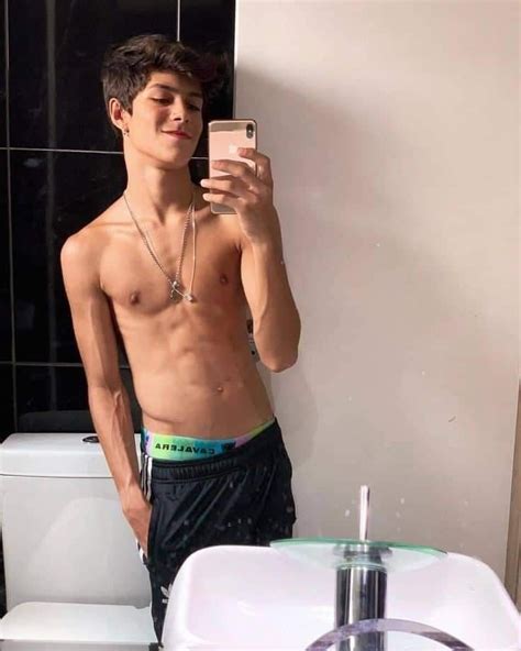 Pin De Julian Hoffmann Em Privat Adolescentes Bonitas Garotos