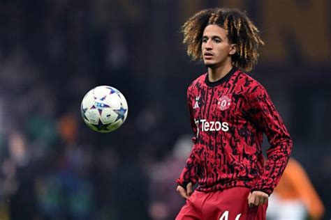 Transferts Hannibal Mejbri Manchester United Rejoint Le S Ville Fc