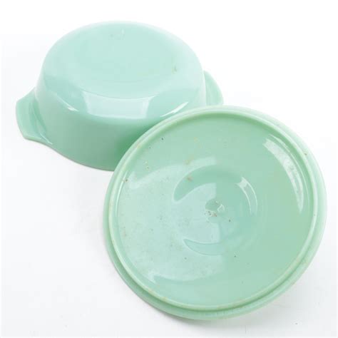 Anchor Hocking Fire-King and Other Jadeite Bakeware and Plates | EBTH