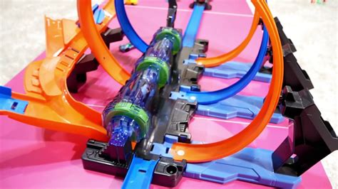ТРЕК ХОТ ВИЛС ИГРОВОЙ НАБОР ВИНТОВОЕ СТОЛКНОВЕНИЕ HOT WHEELS YouTube
