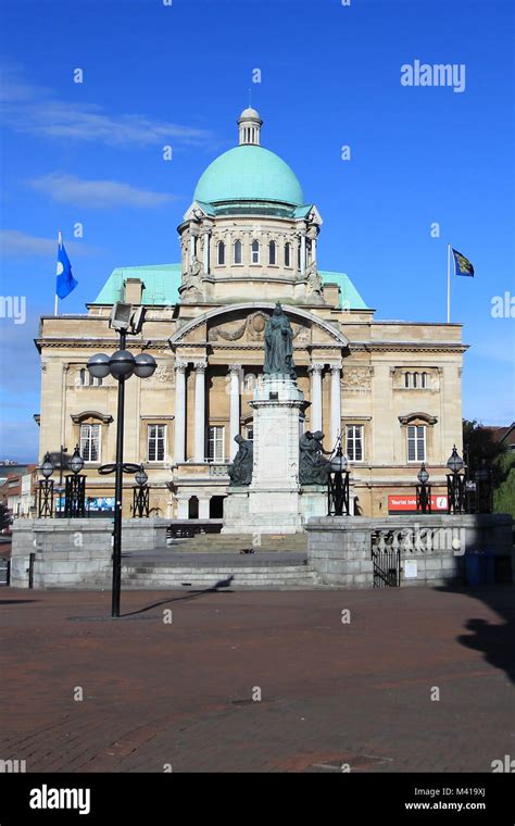 Queen Victoria Square Hull City Hall Kingston Upon Hull City Of Hull