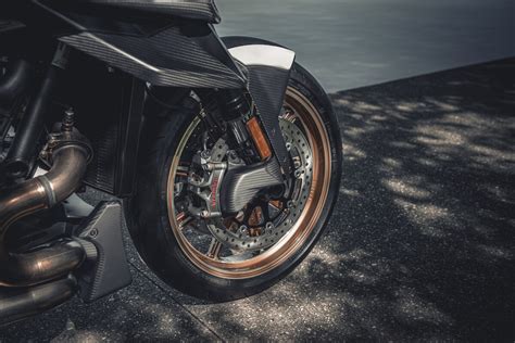 Brabus và KTM hợp tác ra mắt siêu phẩm naked bike cuối cùng