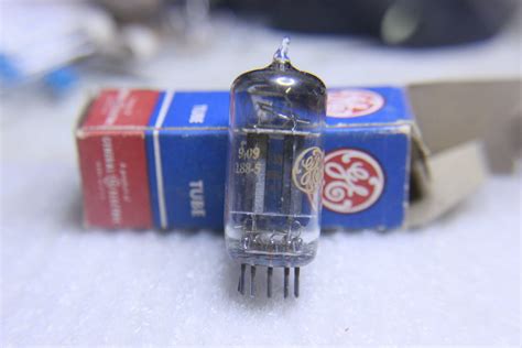 12AU7-GE-2 | Chihaxinh | Flickr
