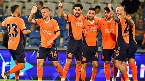 Gol olup yağdı RAMS Başakşehir La Fiorita yı 6 1 mağlup etti Haberler