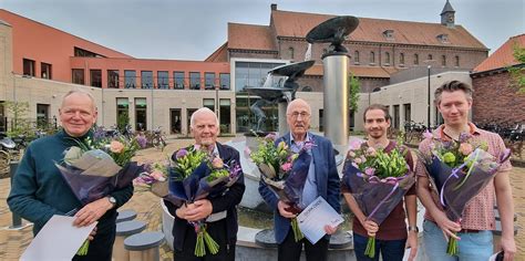 Muziekvereniging Kunst Adelt Huldigt Haar Jubilarissen