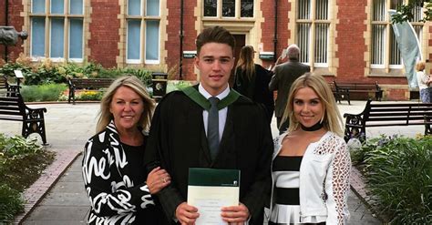 Twitter was smitten with Gabbys brother on Love Island | Glamour UK