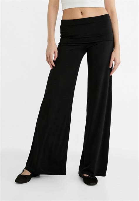 Stradivarius Wide Leg With Fold Over Waist Stoffhose Black Schwarz