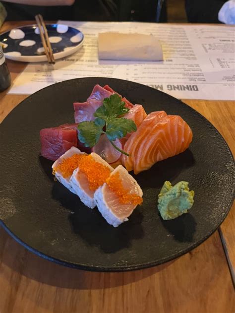 sashimi platter | Sashimi platter, Pretty food, Platters