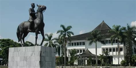 biaya kuliah unsoed terbaru ukt  mandiri