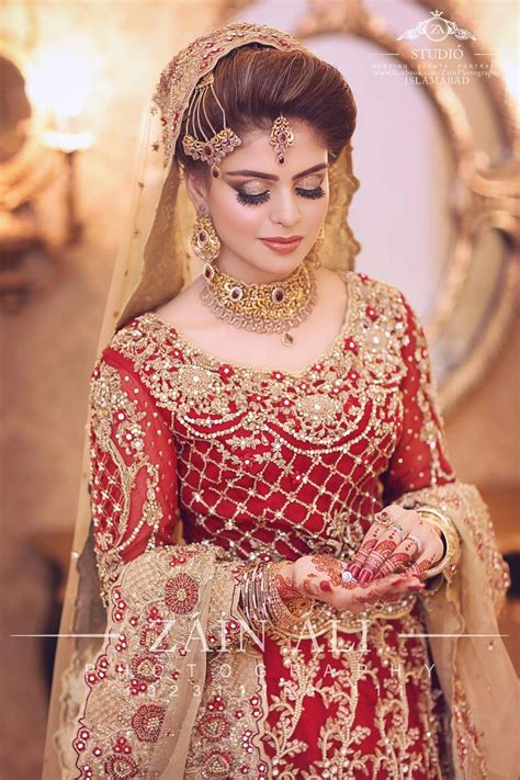 Pin By H I On Barat Brides Pakistani Bride Fashion Pakistani