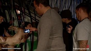 Morena bronceada follada en público XVIDEOS