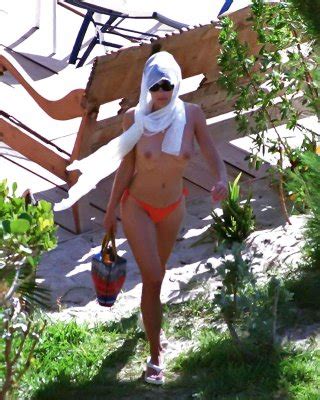 Elizabeth Hurley Nude Post By Tintop Porn Pictures XXX Photos Sex Images 616626 PICTOA