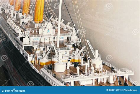 Rms Titanic Ship Deck White Star Line Cranes Cargo Shipping Boats 1912