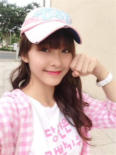 Ảnh thẻ xinh như mộng của hot girl Việt