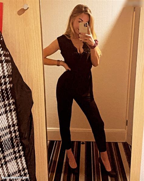 Giulia Gwinn Nude OnlyFans Leaks Fappening FappeningBook