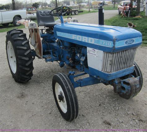 Ford 1710 Tractor In Mound Valley Ks Item C5384 Sold Purple Wave