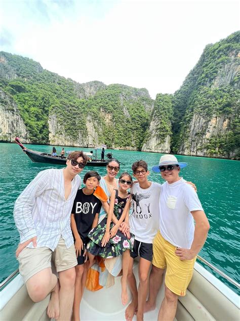 Thuỳ Tiên mặc váy lụa cut out nóng bỏng ở Ấn Độ Hoàng Thuỳ khoe dáng sexy với bikini