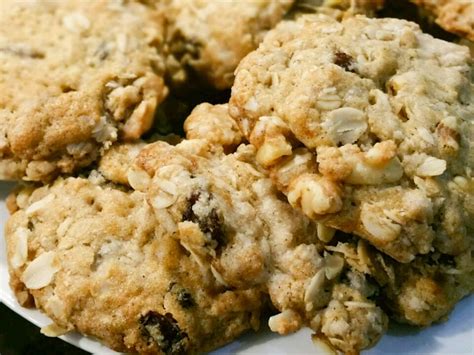 The Best Oatmeal Cookies Recipe