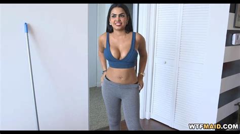 Fat Booty Maid Cleans Naked Porn Videos