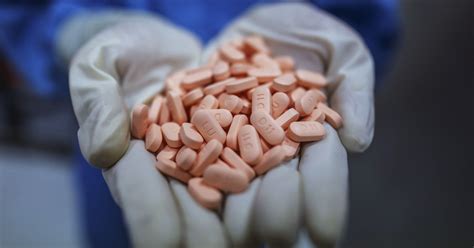 Doctors Reveal The Shocking Risks Of Secret Therapy OnlyFans Image 2