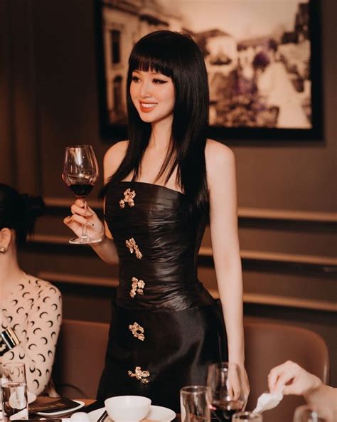 Con R I M Body V N Chu N M U Th I Gian D Ng Nh B Qu N C U Hot Girl N Y