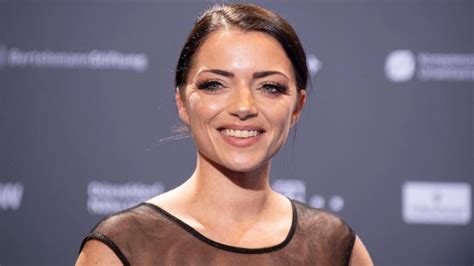 Hot Sexy Anne Menden Bikini Pics