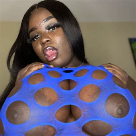 Horny Ebony Pillow Humping Orgasm Amateur Porn Feat Sweet Kandy Xhamster