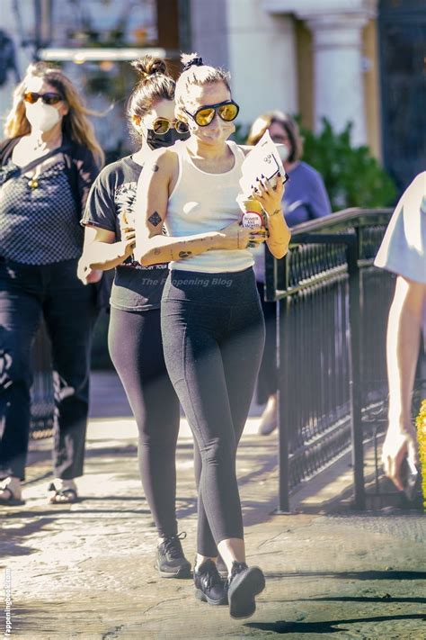 Miley Cyrus Mileycyrus Nude OnlyFans Leaks The Fappening Photo FappeningBook