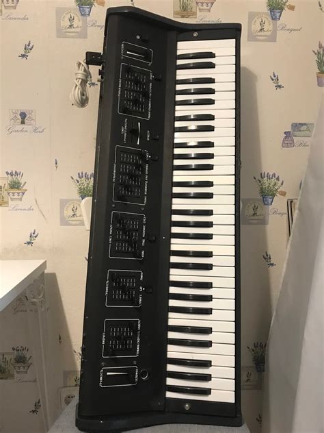 Infrequent Sound sex tex technology TOM Soviet Analog String Synthesizer ТОМ