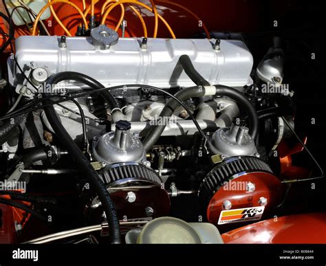 6 Cylinder Motor Stockfotos und -bilder Kaufen - Alamy