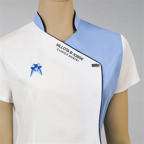 Вышивка на медицинских халатах - 95 фото