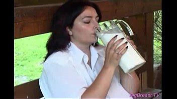 Huge Boobs Babe Squizing Hard XVIDEOS