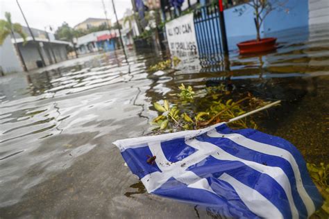 Tarpon Springs homes flood as Idalia passes: ‘I don’t know what I ...